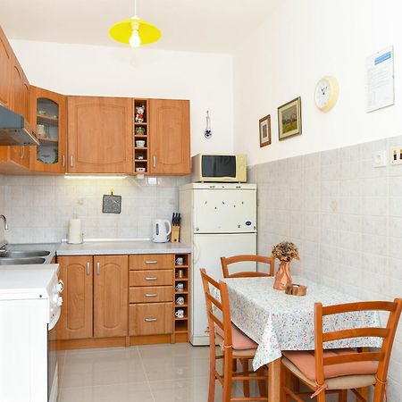 Apartmani Zupanic Коромачно Экстерьер фото