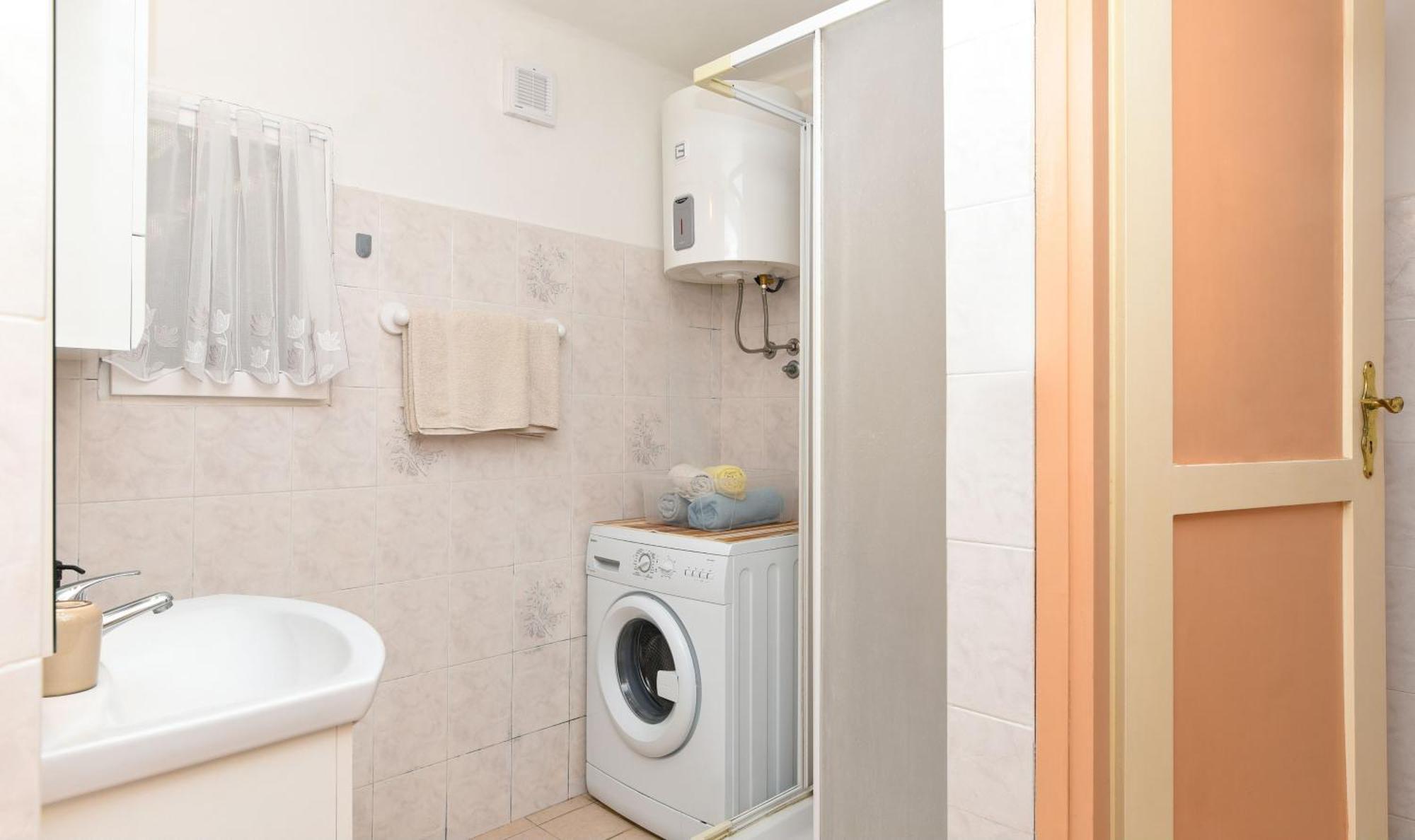 Apartmani Zupanic Коромачно Экстерьер фото